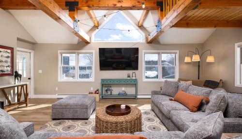 Lakefront Luxury at Stony Pointe