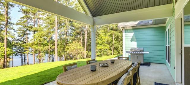 Lakefront McCormick Retreat w/Patio & Views