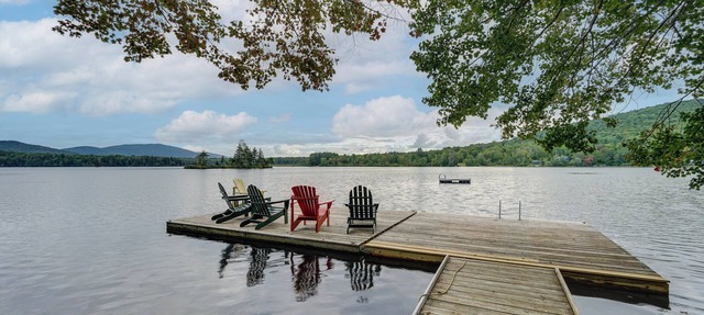 Lakefront Paradise Near Okemo & Killington