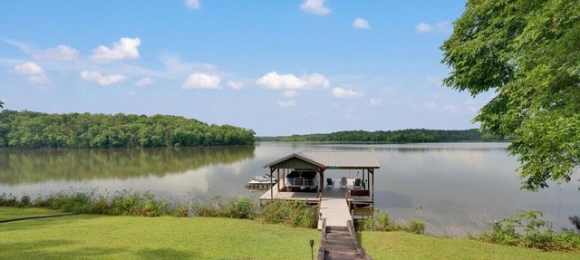 Lakefront Sunsets| Private Dock | Kayaks & Fishing