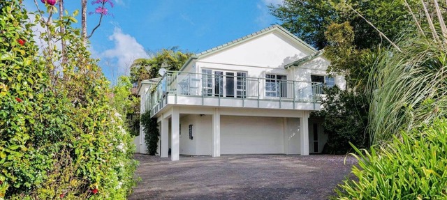 Lakeview Mountain-view 3BR Home close to Rotorua Centre
