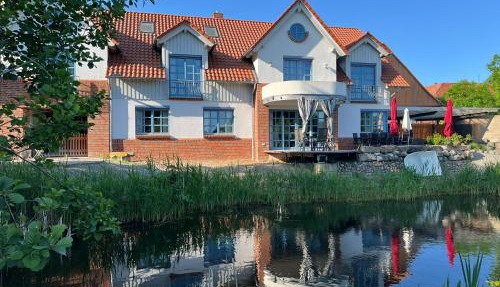 "Landhaus Thuner Heide" mit Kamin, Whirlpool & Feuerstelle
