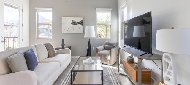 Landing Apartments - Linda Vista