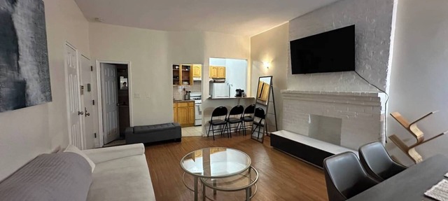 Large 1-Bed Steps from Penn Station