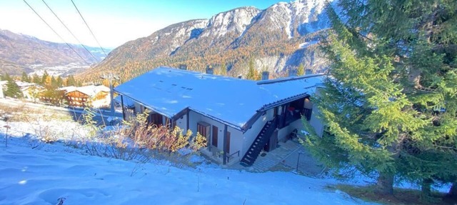 Large Apartment a few steps from the slope and the lifts