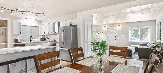 Large Cozy Home