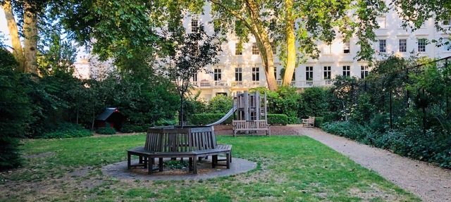Large Group Friendly South Belgravia 4BR Apt