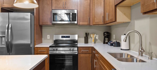 Large Home - Fully Equipped - Monthly Promo!