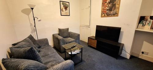 Large House Dalston Hackney Great for Contractors
