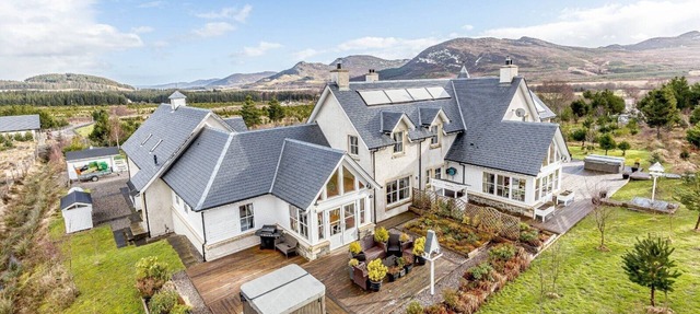 Large Loch Ness Country House with Hot Tubs, Sauna, and beautiful views.