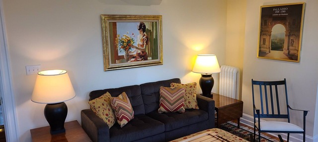 Large, Sunny, Spacious Apartment Steps From Main Street, Catskill