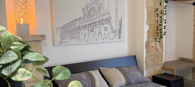 Largo Spani 17, Charme Salentino with stone vaults historic home dating back to 1764