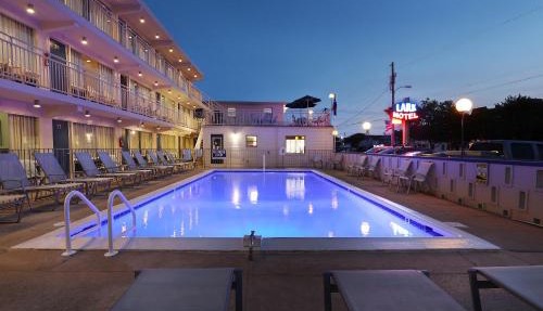 Lark Motel