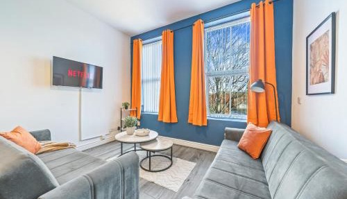 Latimer Flat 4 - 2BR Sleeps 6 with WiFi