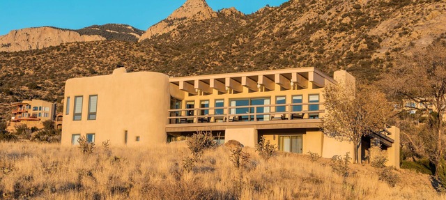 Lavishly Remodeled House With Spectacular Views