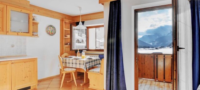 Lazzer by Interhome