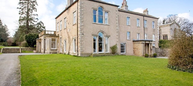 Leyburn Manor - Thirteen Bedroom Villa, Sleeps 26