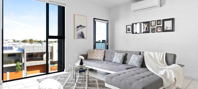 Lightview Oasis- Modern 2BR Apt- WiFi & Parking