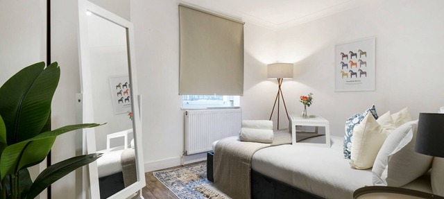 Livestay Affordable 1BEd Apartment in E14