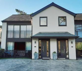 Llanberis Lodges