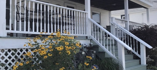 Location! Value! Steps to Beach! Perfect for Summer Trip- Spacious 4-5BR Retreat