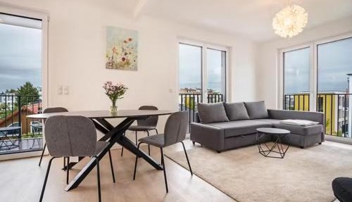 Loft by Botanical Gardens