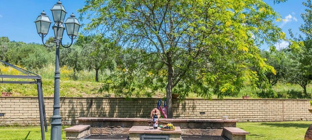 Lovely apartment in villa for 4 guests with WIFI, pool, A/C, TV and parking
