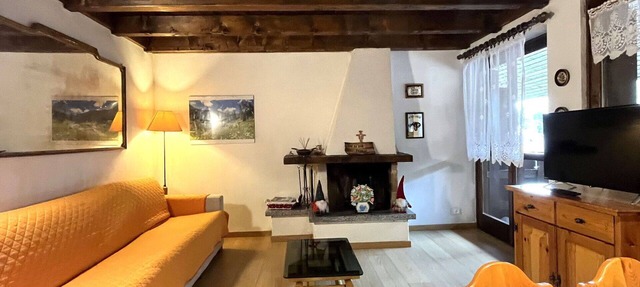 Lovely apartment for 6 guests with WIFI, TV and balcony