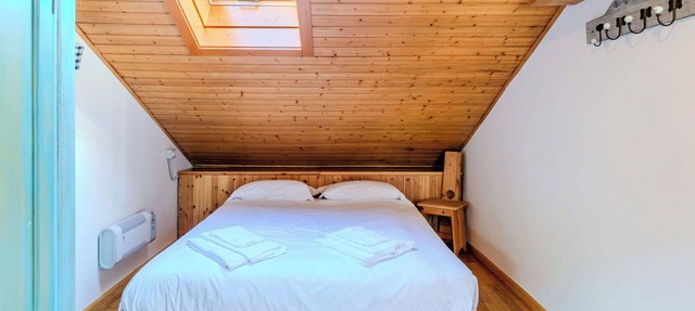 Lovely apartment for 4 people with TV and balcony