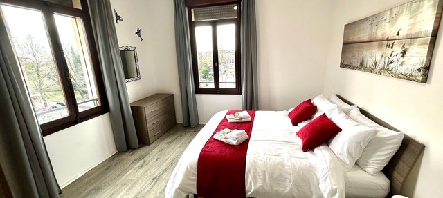 Lovely Bridge View Apartment Close to Padua City Center