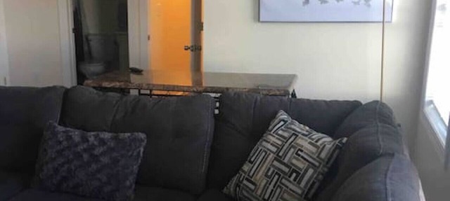 Lovely one bedroom with free parking