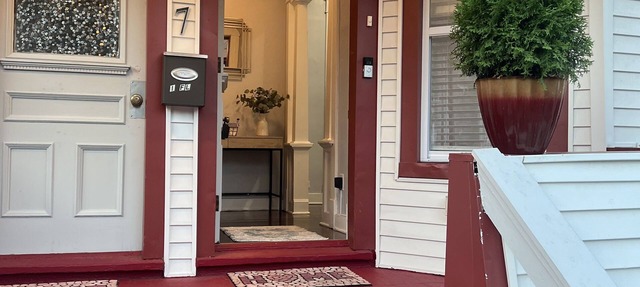 Lovely Three bedroom home and backyard