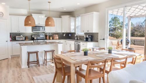 Lowcountry Waterfront Home with Peloton & Office