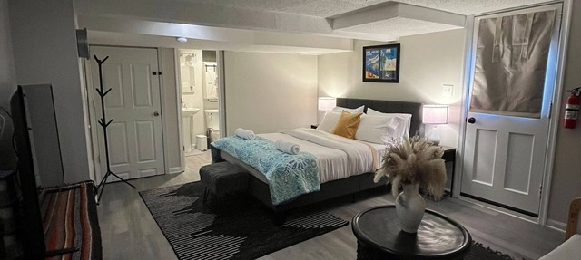 Lower Level Studio Apartment with Private Entrance