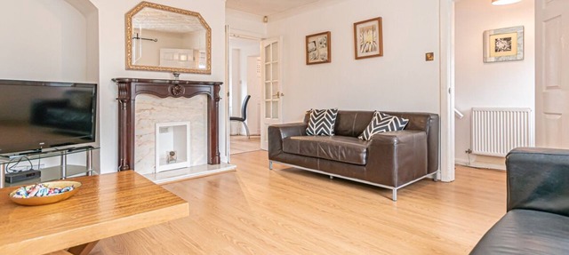 Lowton Spacious 4BR House | Ideal for Long Stays | Contractors &Families Welcome