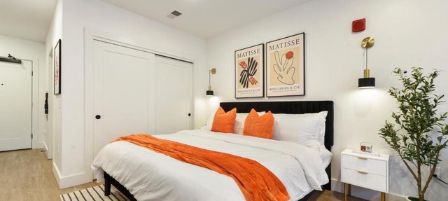 LUX Studio King Bed Free Parking PITT CMU