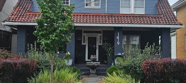 Luxe craftsman with heated pool, 5 mins to stadium