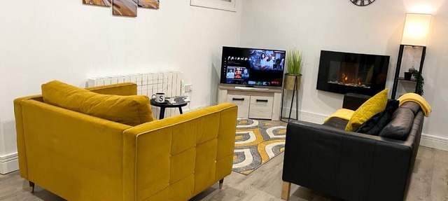 Luxurious 2 Bed Apartment In Heart Of Burnley With Private Parking