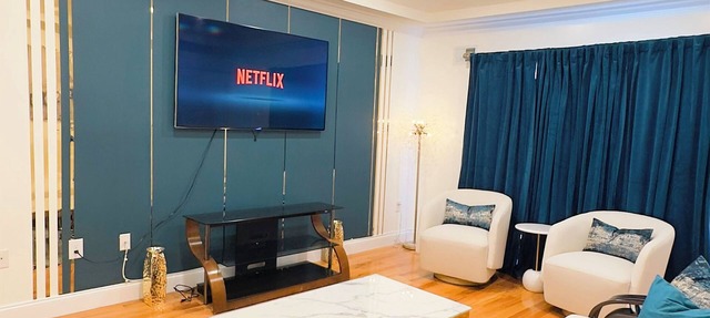 Luxurious 3-bedroom 2 bath near NYC train station, EWR