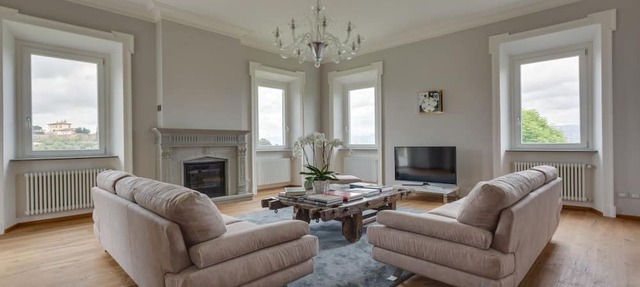 Luxurious 4 bedroom, 4 bathroom property