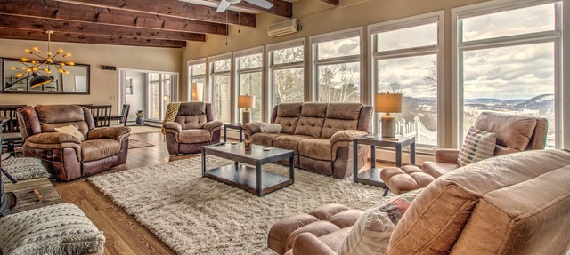 Luxurious Home w/ View of the CT River