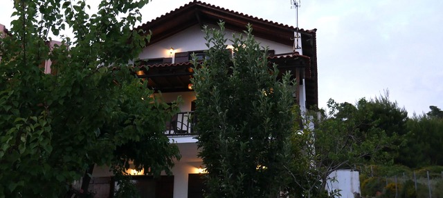 Luxurious Main Vila Lichada