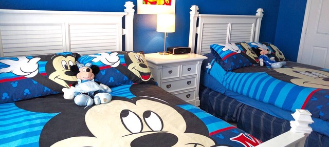 Luxurious Mickey Themed Condo - Kids Will Love It! Only 2 Miles to Disney!