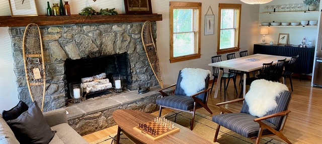 Luxurious & Modern 3 BR 1.5 Bath Log Cabin