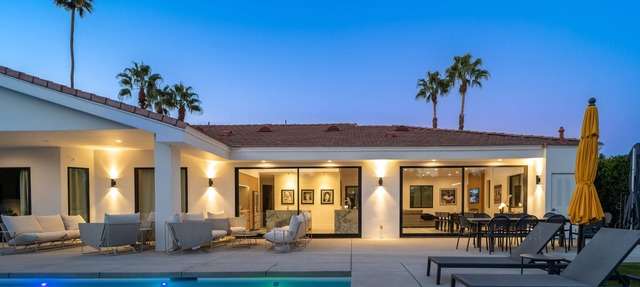 Luxurious, private, and fully-remodeled home in Vista Las Palmas