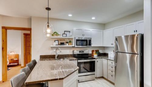 Luxury 2 bed 2 bath Condo in River Run with Pool and Hot Tub