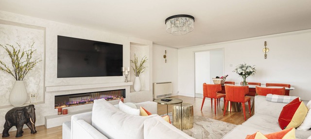 Luxury 5* Riverfront apartment near Central London!