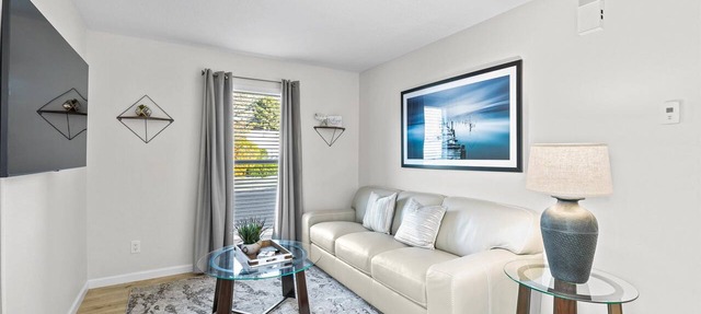 Luxury Apt at the Base of the Sandia Mountains near Breweries, Hiking, Biking