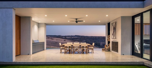 Luxury architecturally designed holiday home with spectacular views