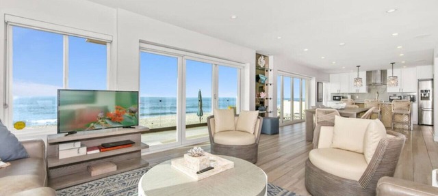 Luxury Beachfront Villa - Sand Suite
